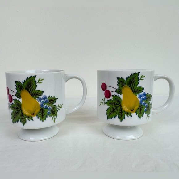 Vintage Pedestal Fruit Mugs Made in Japan (2) - Picture 4 of 8